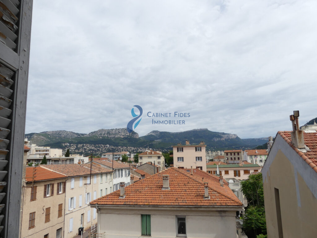 Toulon : Appartement 5 pièces 89 m2 prix 128 000 EUR