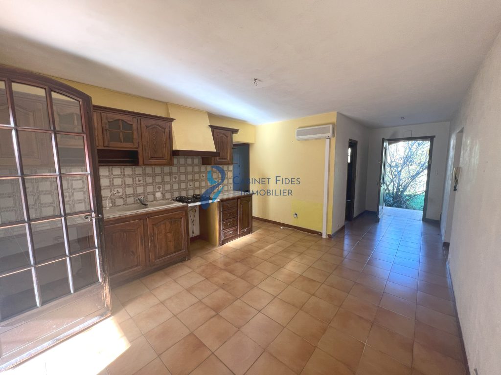 Villa 9 pièces à JANAS