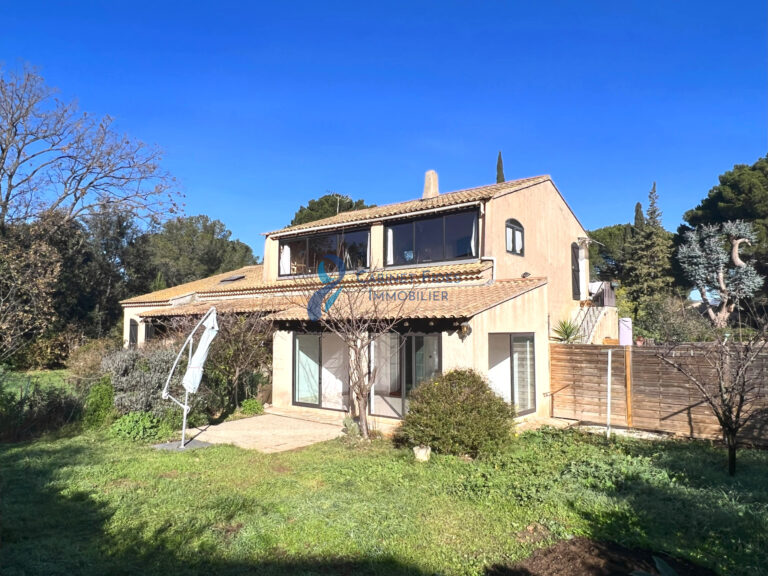 Villa 9 pièces à JANAS