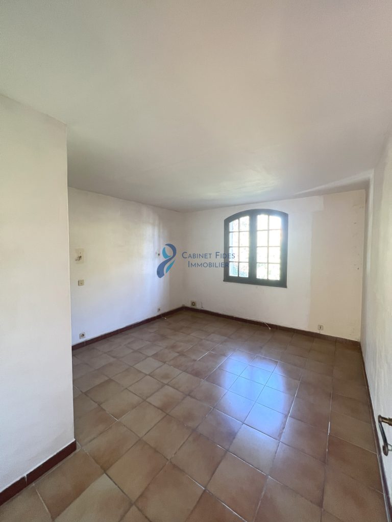 Villa 9 pièces à JANAS