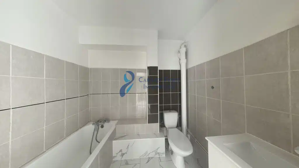 EXCLUSIVITÉ   T2 avec locataire en place   Idéal investissem