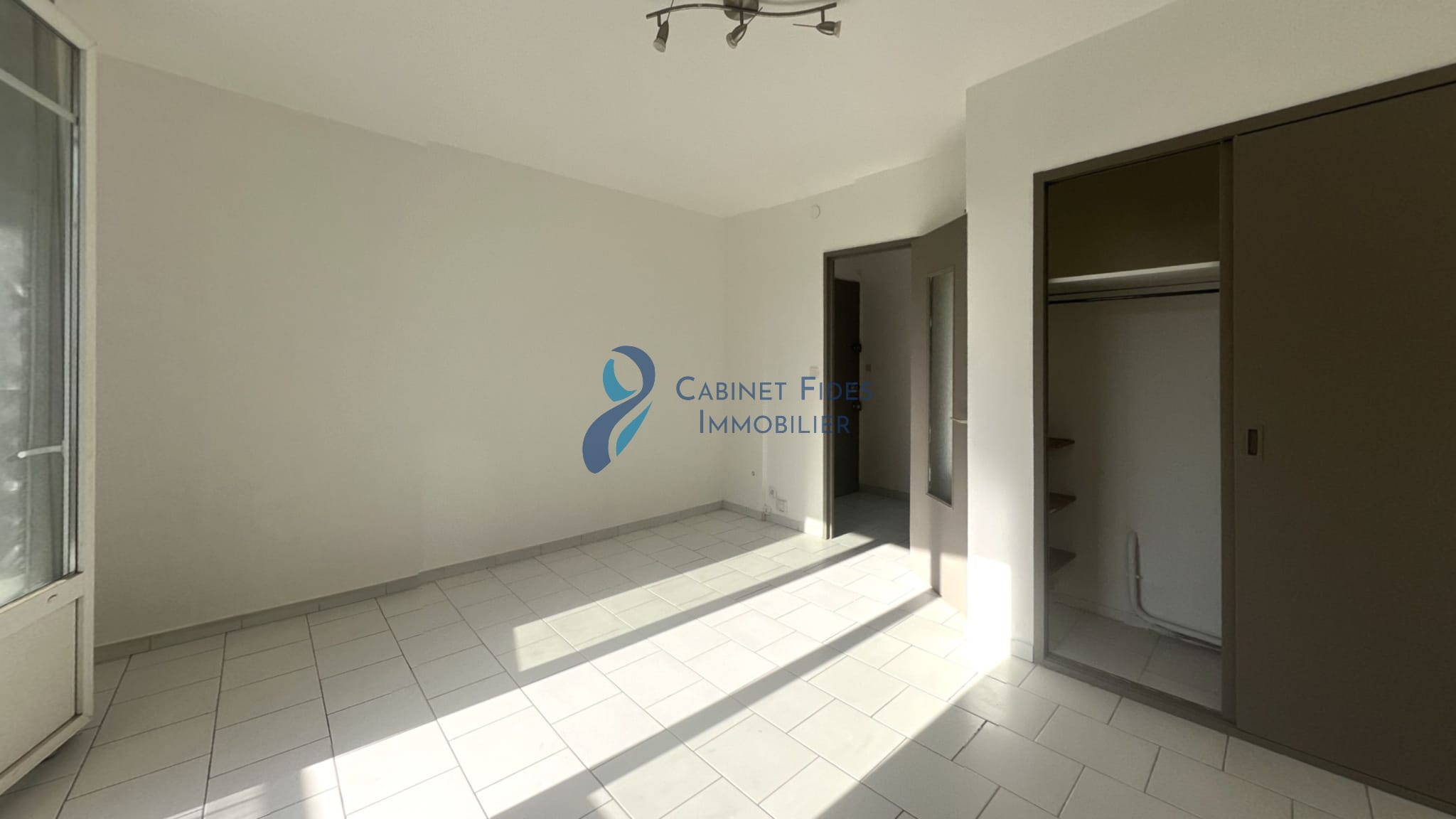 EXCLUSIVITÉ   T2 avec locataire en place   Idéal investissem