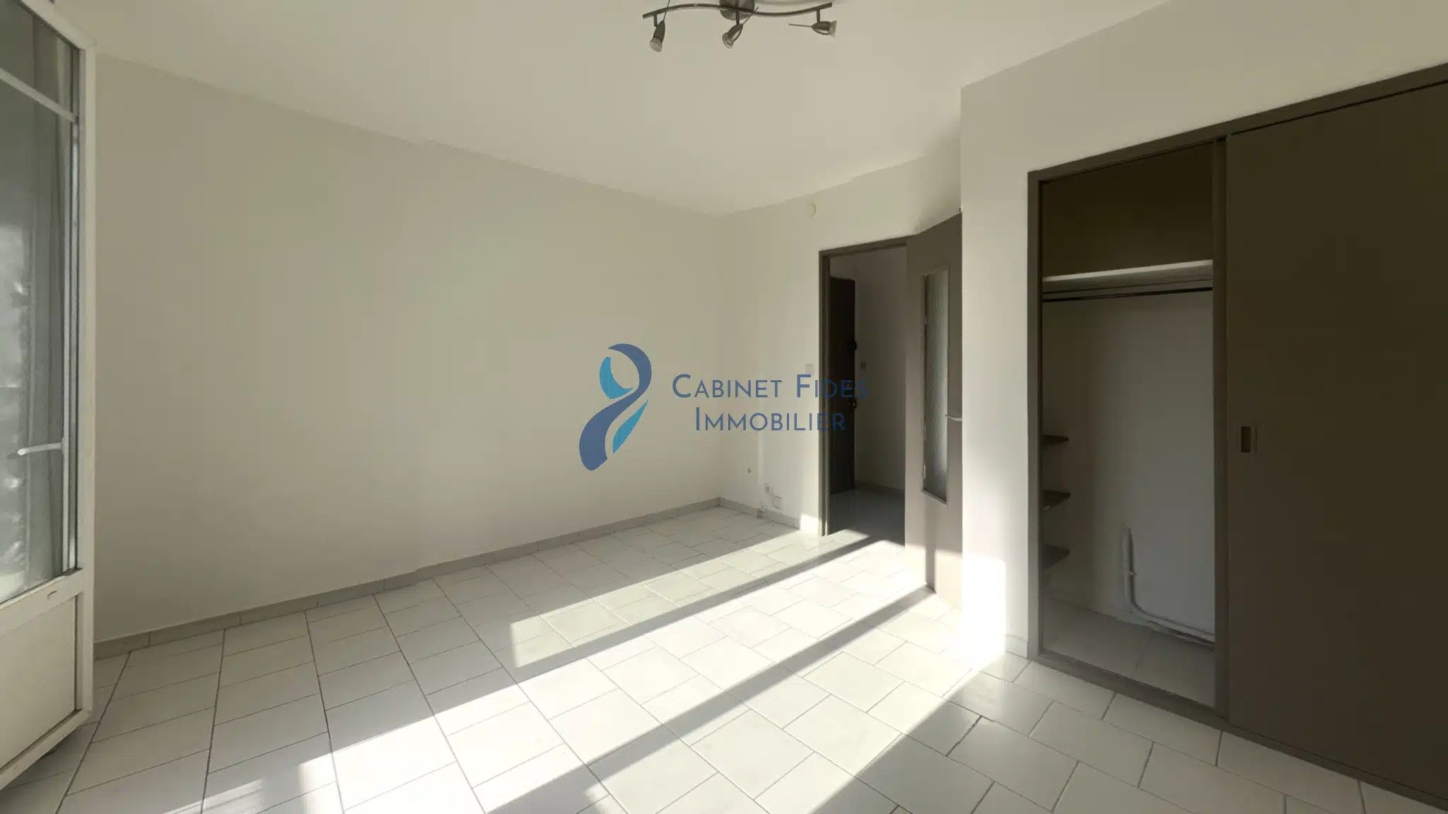 EXCLUSIVITÉ   T2 avec locataire en place   Idéal investissem