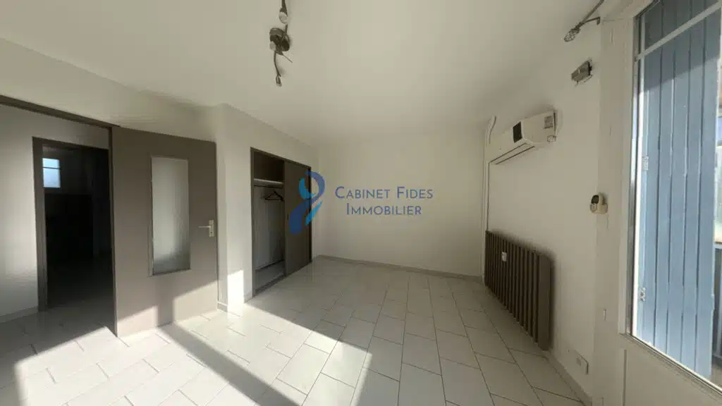 EXCLUSIVITÉ   T2 avec locataire en place   Idéal investissem