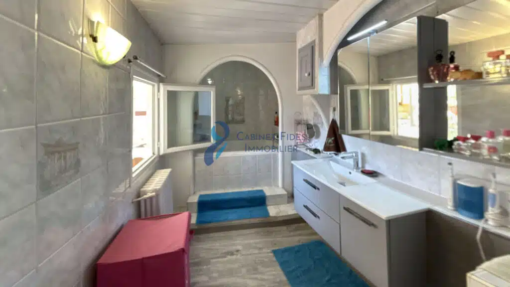 Maison de Ville 64 m2 avec Cour & Véranda   Viager Occupé (B