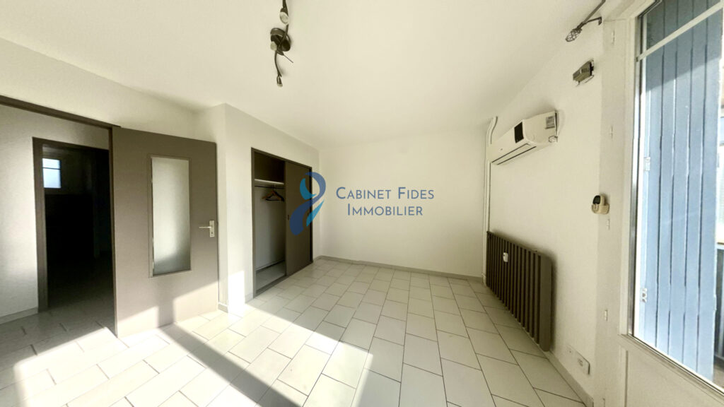 EXCLUSIVITÉ   T2 avec locataire en place   Idéal investissem
