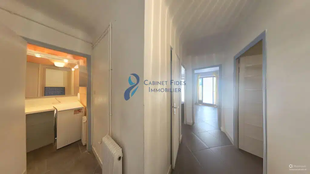 Charmant T2 lumineux   40 m2   Balcon   Quartier central La