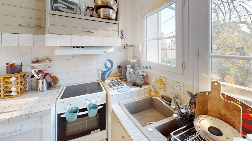 À LOUER   JOLI T2 MEUBLÉ   CALME & LUMIÈRE   VUE ARBRES