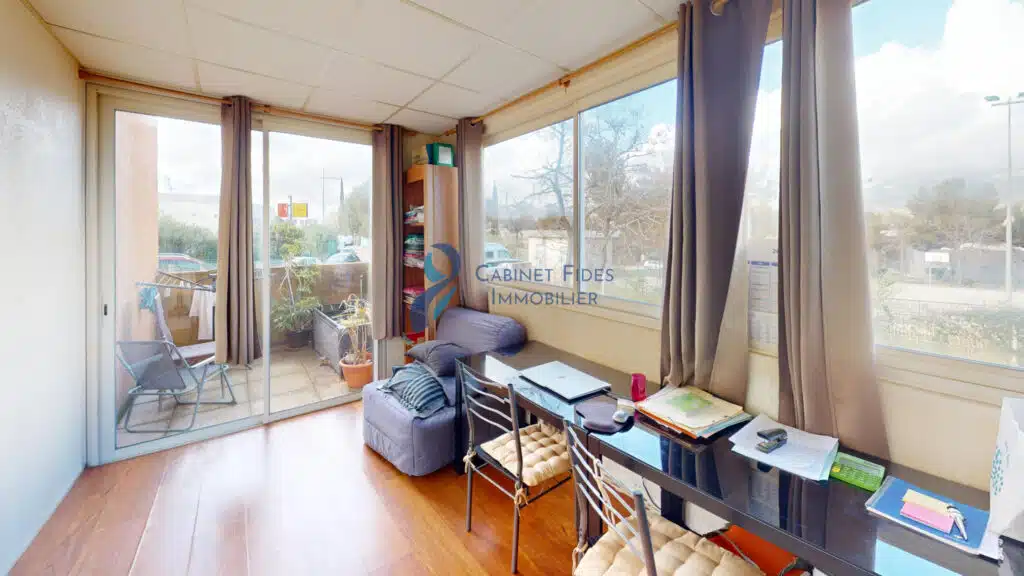 INVESTISSEUR   T3 Loué 814EUR/mois   Parking   Résidence 2010