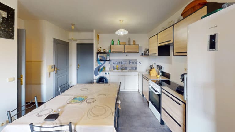 INVESTISSEUR   T3 Loué 814EUR/mois   Parking   Résidence 2010