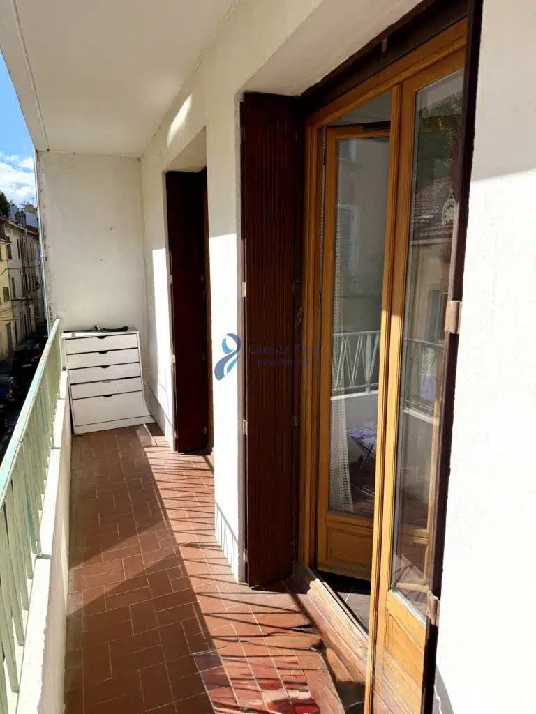 Charmant T2 lumineux   40 m2   Balcon   Quartier central La