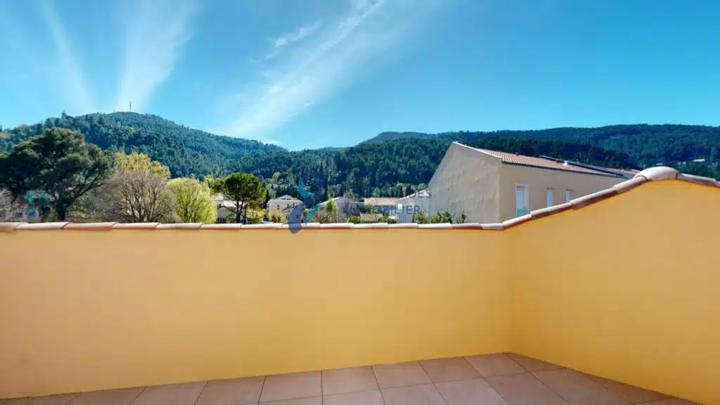 À LOUER   Magnifique T3 neuf 57 m2 au dernier étage avec ter