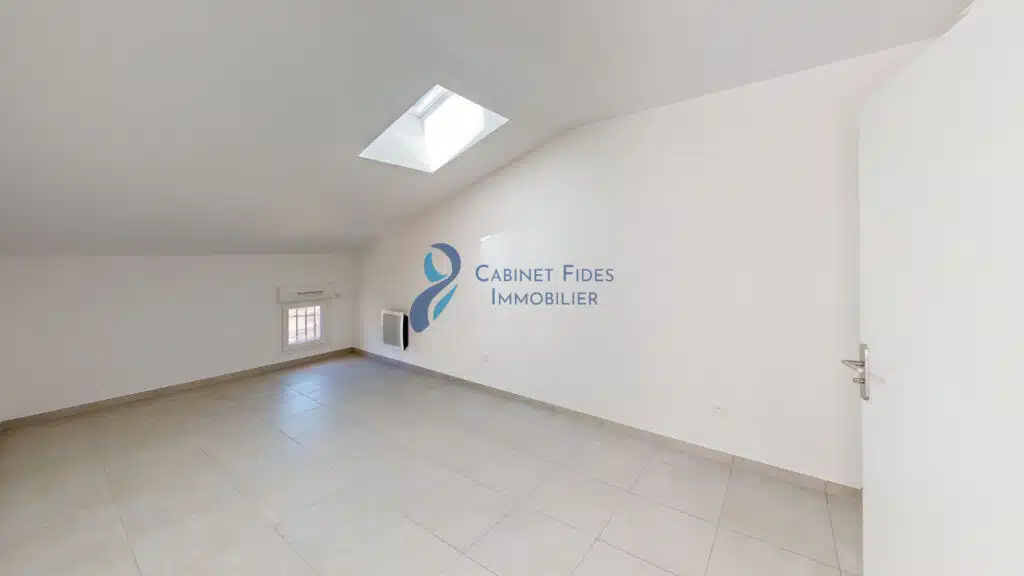 À LOUER   Magnifique T3 neuf 57 m2 au dernier étage avec ter