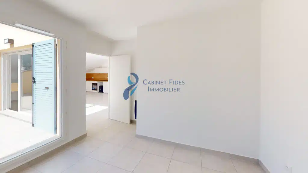 À LOUER   Magnifique T3 neuf 57 m2 au dernier étage avec ter