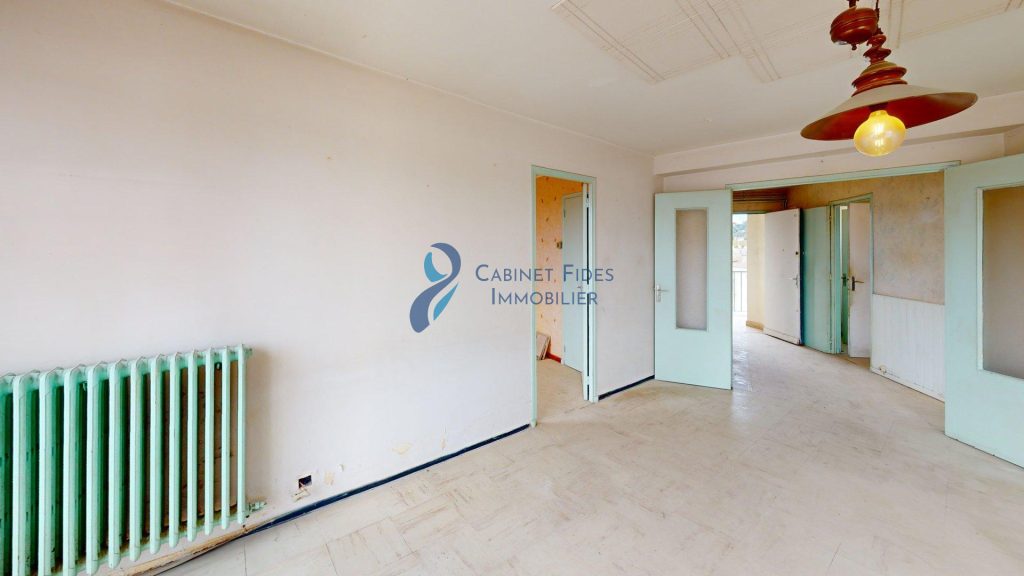 EXCLUSIVITÉ   Appartement Type 3 à rénover   Dernier étage a