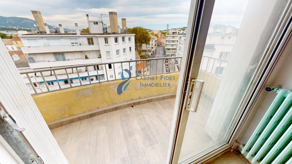 EXCLUSIVITÉ   Appartement Type 3 à rénover   Dernier étage a