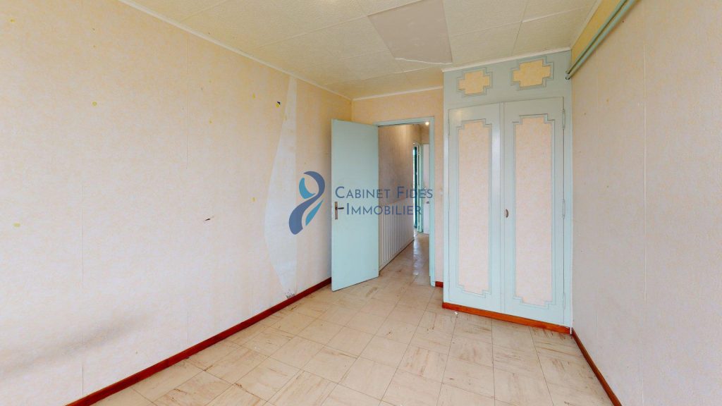 EXCLUSIVITÉ   Appartement Type 3 à rénover   Dernier étage a